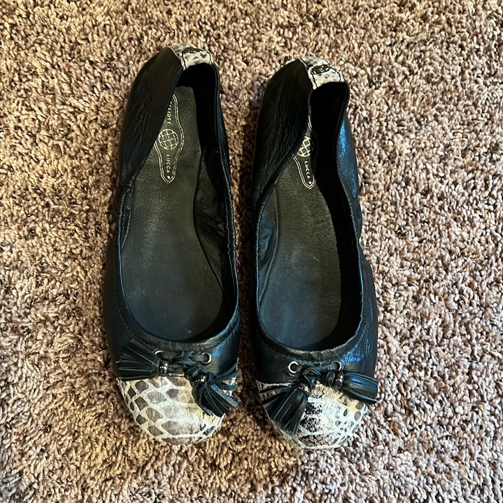 Elliott Lucca Black Women’s Flats - size 8.5